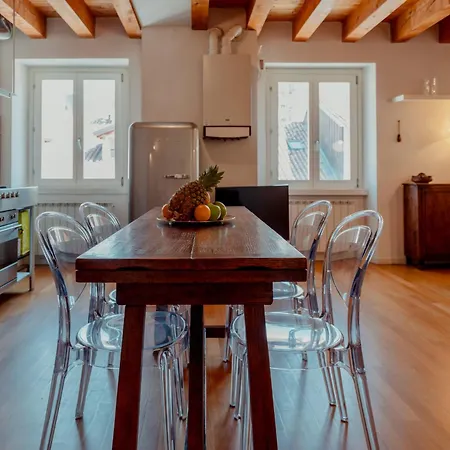 Finestre Su Cavana Historical Center דירה טריאסטה